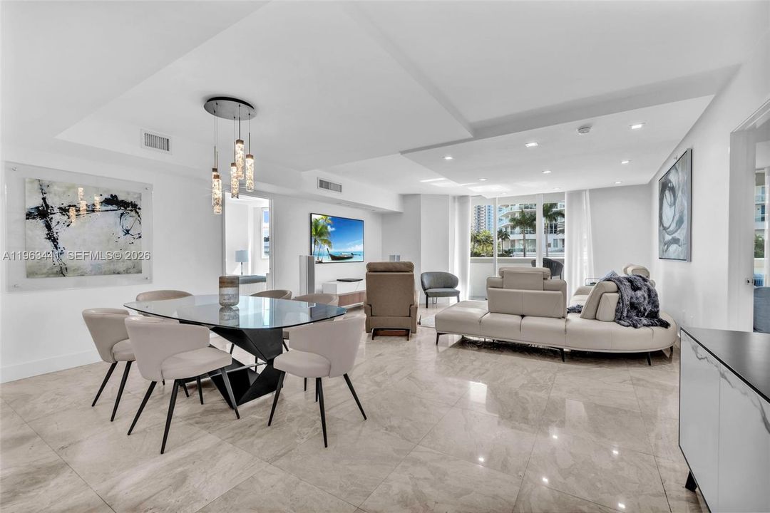 For Sale: $1,150,000 (4 beds, 4 baths, 2472 Square Feet)