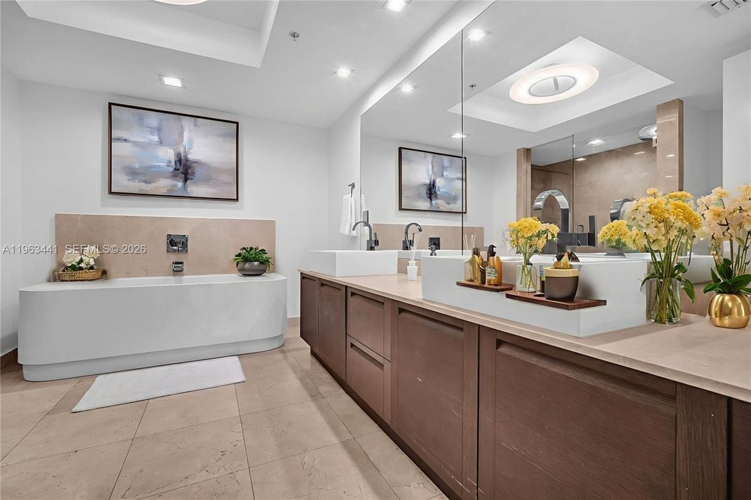 For Sale: $1,150,000 (4 beds, 4 baths, 2472 Square Feet)