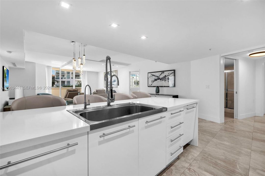 For Sale: $1,150,000 (4 beds, 4 baths, 2472 Square Feet)