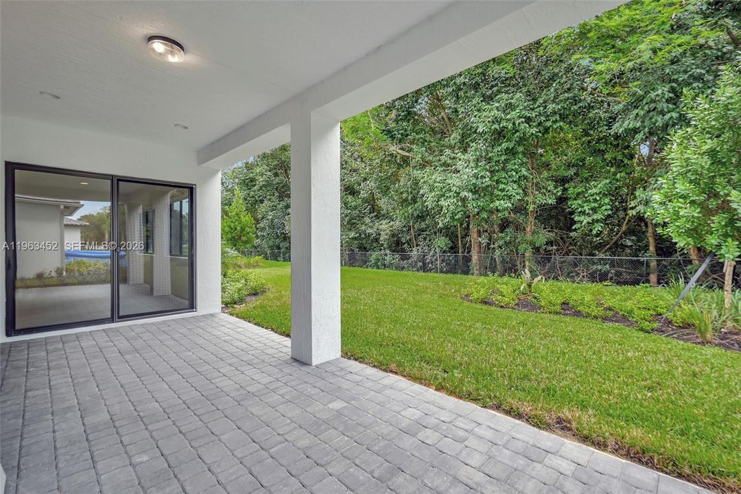 For Sale: $1,848,000 (4 beds, 3 baths, 4000 Square Feet)