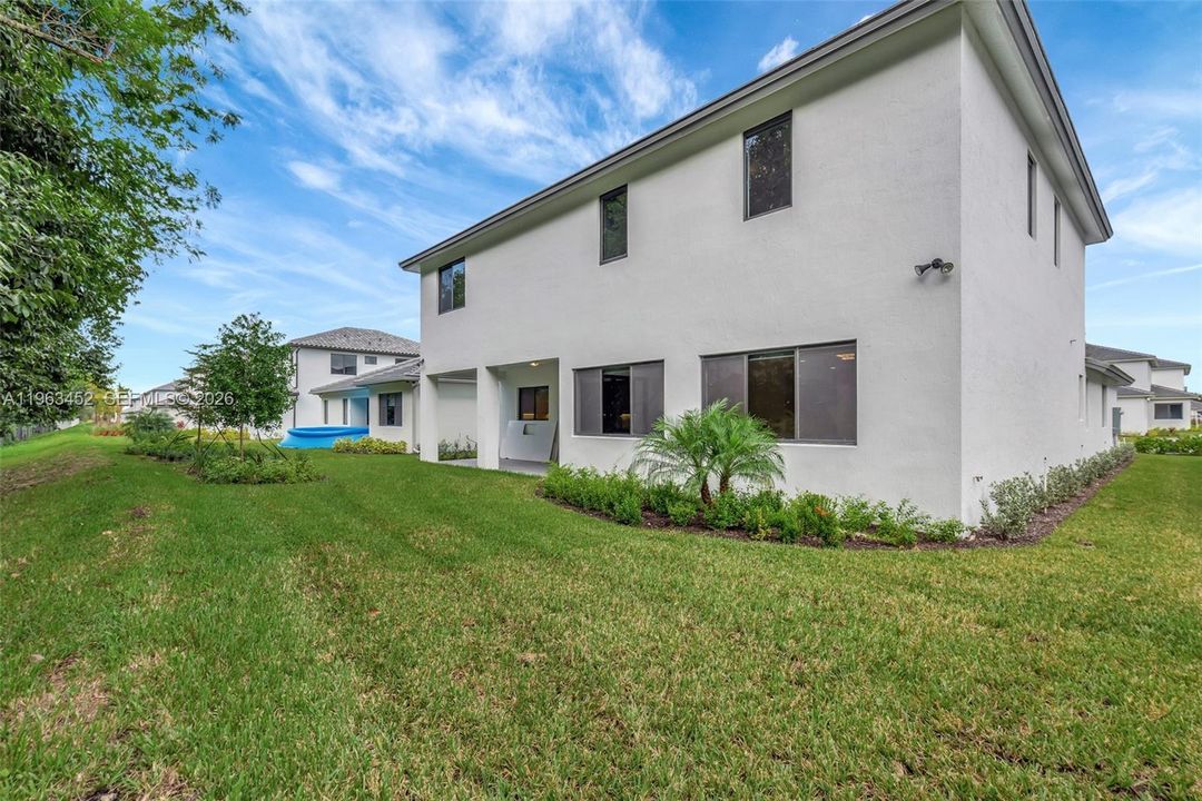 For Sale: $1,848,000 (4 beds, 3 baths, 4000 Square Feet)