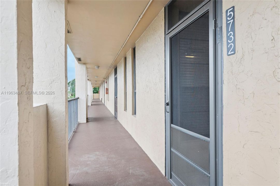 Recently Sold: $200,000 (2 beds, 2 baths, 1090 Square Feet)