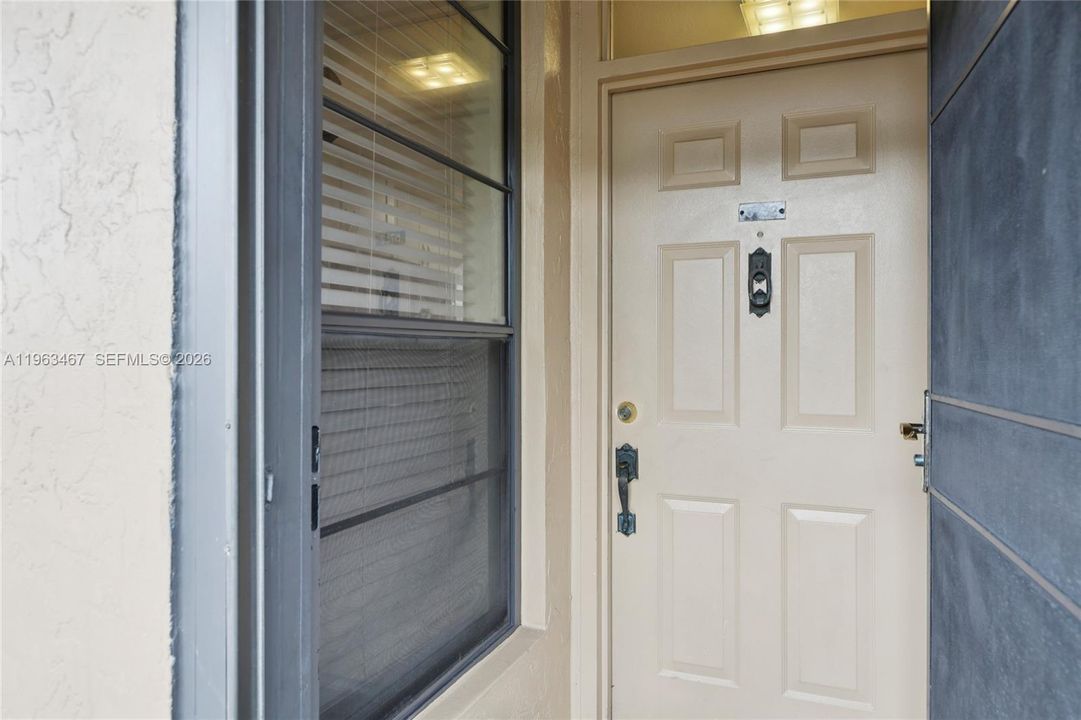 Recently Sold: $200,000 (2 beds, 2 baths, 1090 Square Feet)