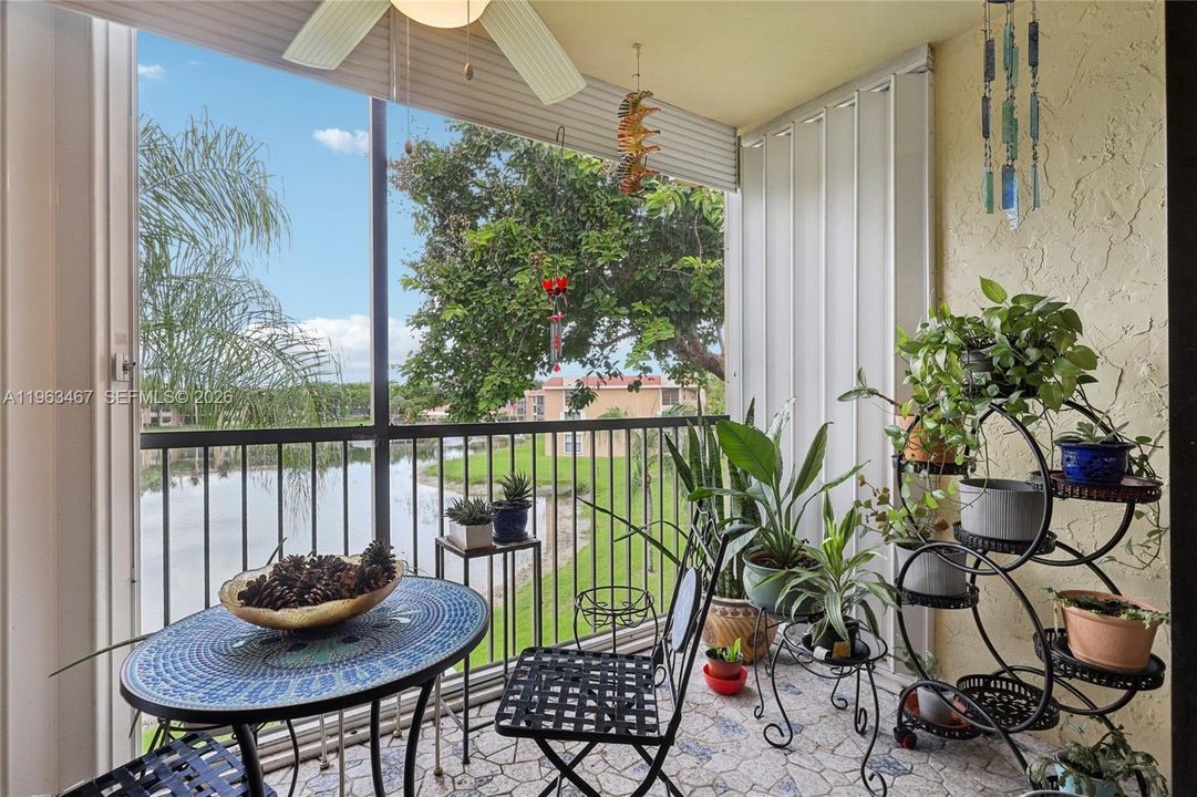 Recently Sold: $200,000 (2 beds, 2 baths, 1090 Square Feet)