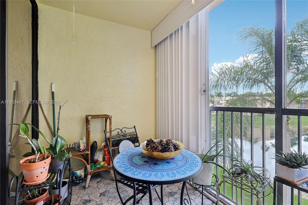 Recently Sold: $200,000 (2 beds, 2 baths, 1090 Square Feet)