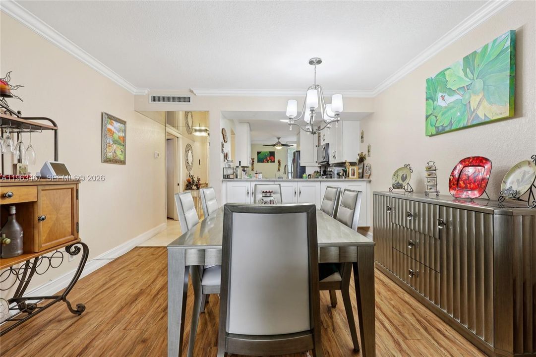 Recently Sold: $200,000 (2 beds, 2 baths, 1090 Square Feet)