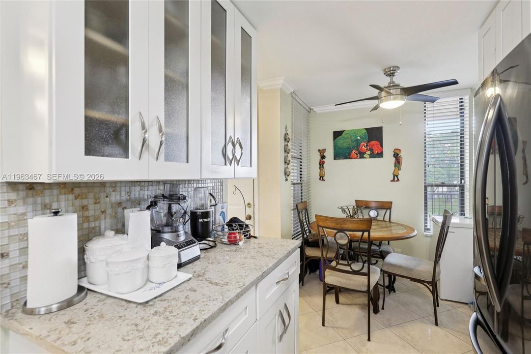 Recently Sold: $200,000 (2 beds, 2 baths, 1090 Square Feet)