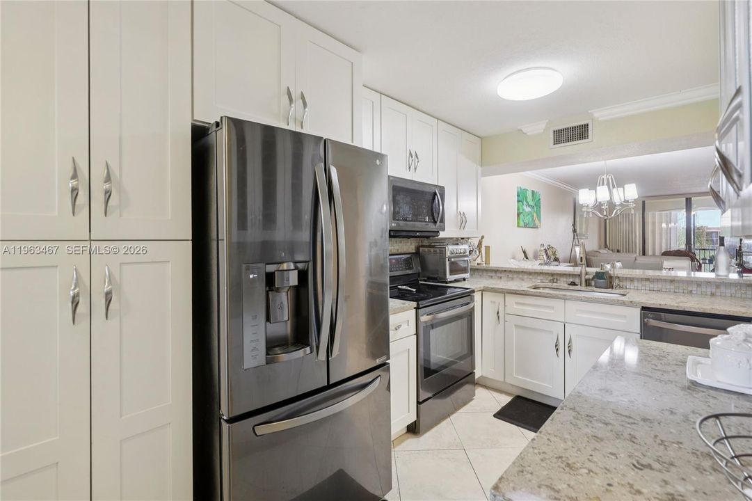 Recently Sold: $200,000 (2 beds, 2 baths, 1090 Square Feet)