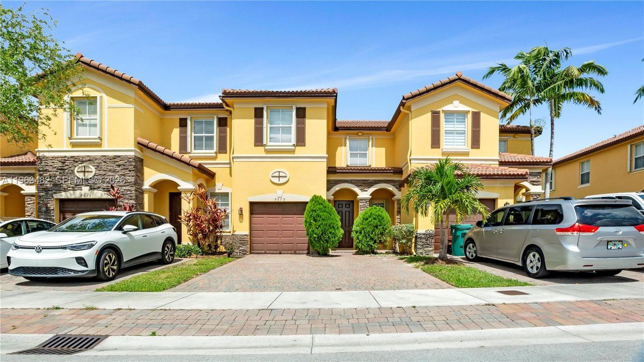 For Sale: $645,000 (3 beds, 2 baths, 1589 Square Feet)
