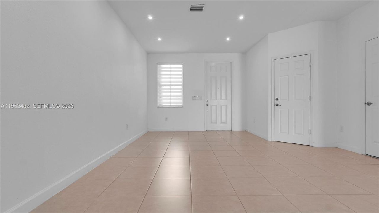 For Sale: $645,000 (3 beds, 2 baths, 1589 Square Feet)