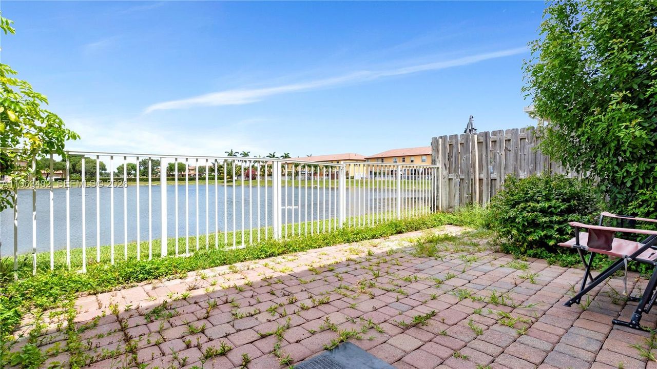 For Sale: $645,000 (3 beds, 2 baths, 1589 Square Feet)