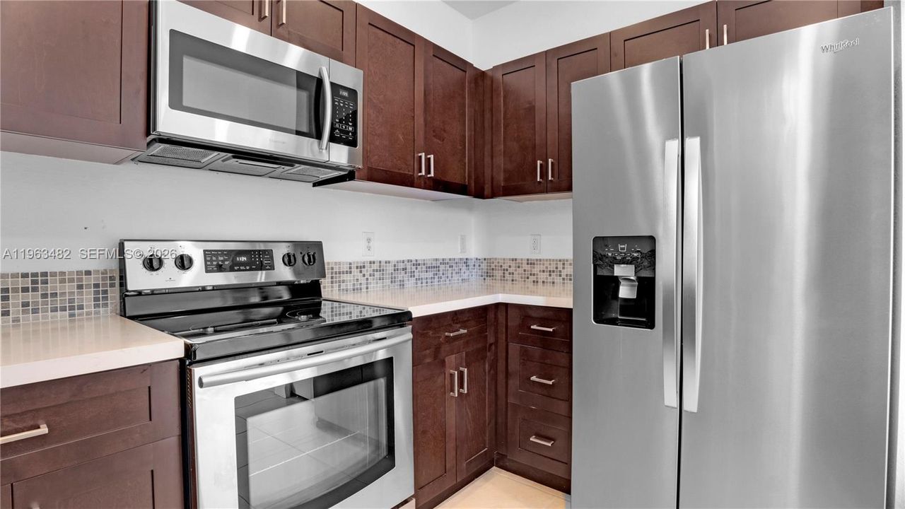 For Sale: $645,000 (3 beds, 2 baths, 1589 Square Feet)