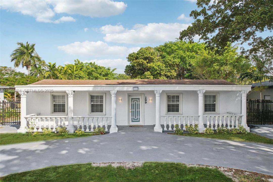En Venta: $850,000 (3 camas, 2 baños, 2216 Pies cuadrados)