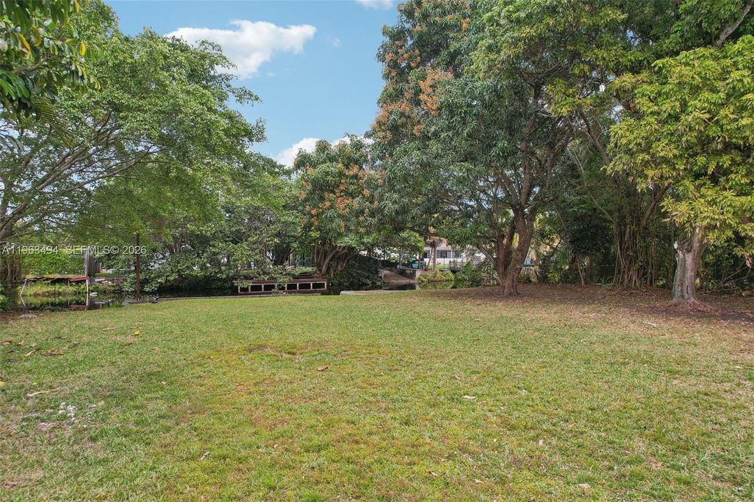 En Venta: $850,000 (3 camas, 2 baños, 2216 Pies cuadrados)