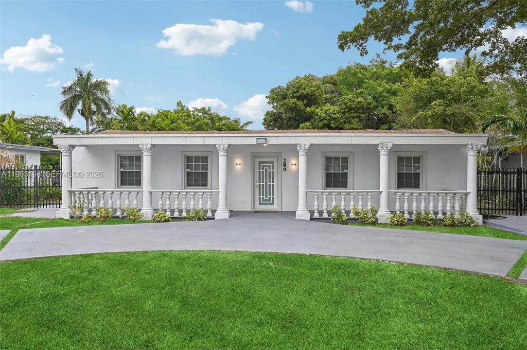 En Venta: $850,000 (3 camas, 2 baños, 2216 Pies cuadrados)