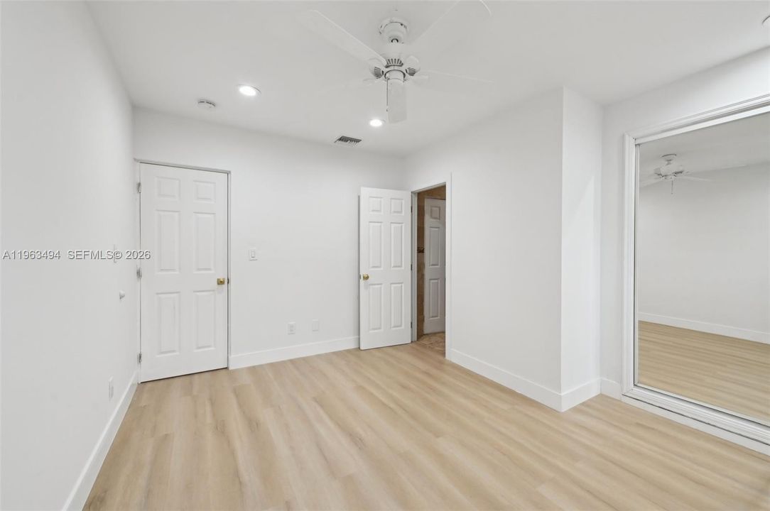 En Venta: $850,000 (3 camas, 2 baños, 2216 Pies cuadrados)