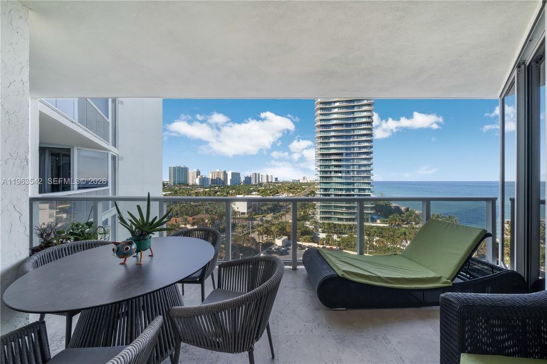 For Sale: $1,660,000 (2 beds, 2 baths, 1756 Square Feet)