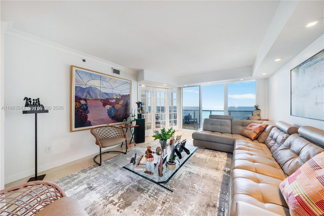 For Sale: $1,660,000 (2 beds, 2 baths, 1756 Square Feet)