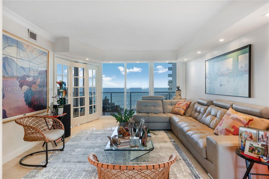 For Sale: $1,660,000 (2 beds, 2 baths, 1756 Square Feet)