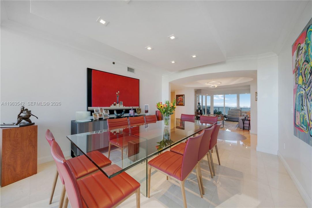 For Sale: $1,660,000 (2 beds, 2 baths, 1756 Square Feet)