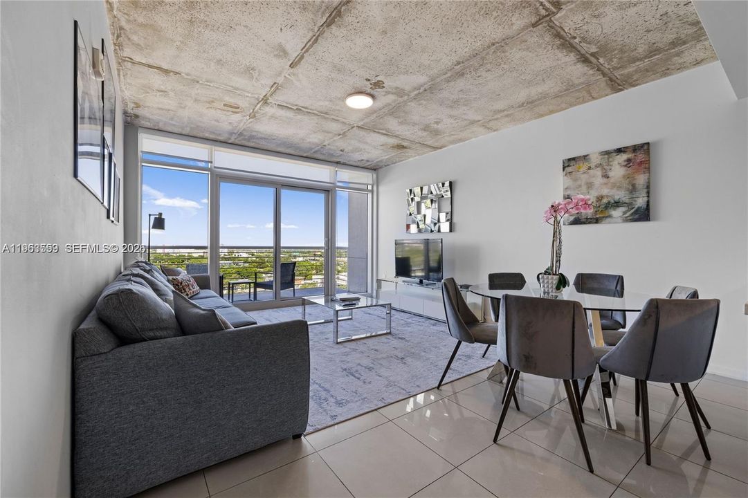 For Sale: $669,750 (2 beds, 2 baths, 1111 Square Feet)