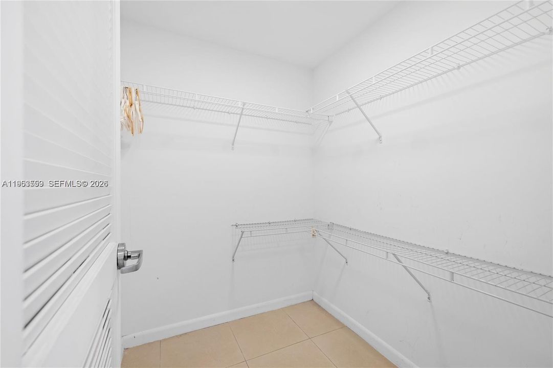 For Sale: $669,750 (2 beds, 2 baths, 1111 Square Feet)