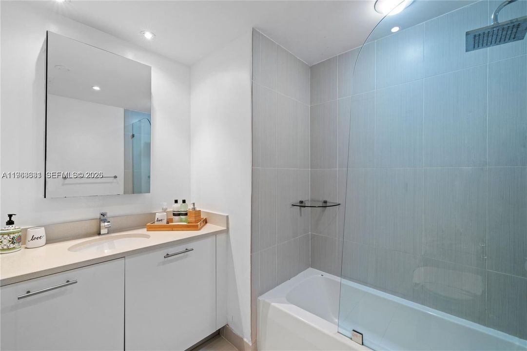 For Sale: $955,999 (2 beds, 2 baths, 1535 Square Feet)