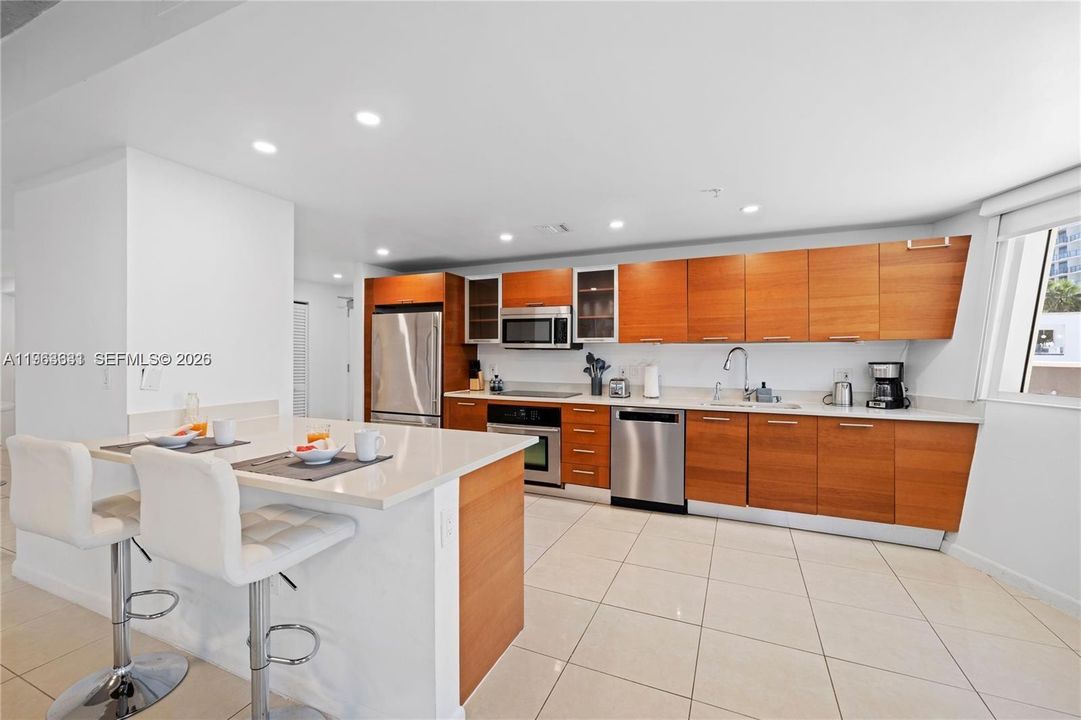For Sale: $955,999 (2 beds, 2 baths, 1535 Square Feet)