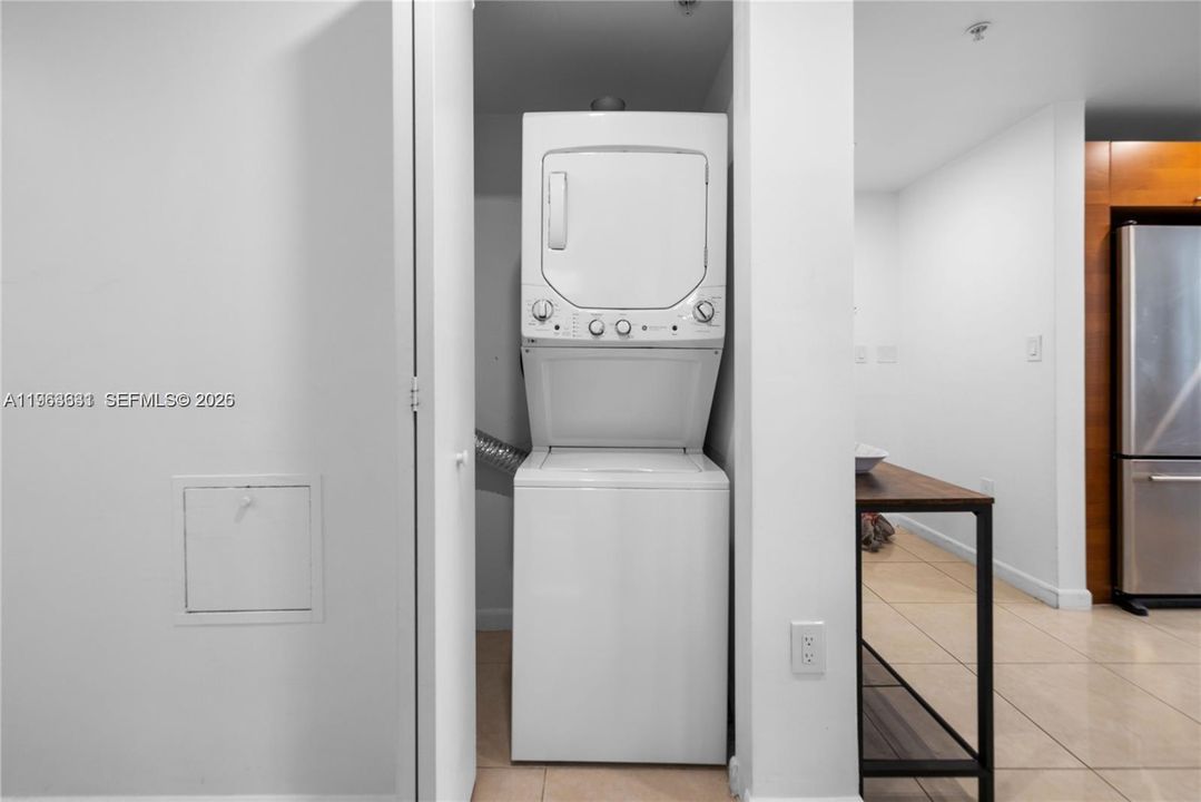 For Sale: $955,999 (2 beds, 2 baths, 1535 Square Feet)