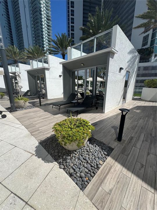 For Sale: $200,000 (1 beds, 1 baths, 0 Square Feet)
