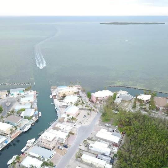 Recently Sold: $789,000 (3 beds, 2 baths, 1472 Square Feet)