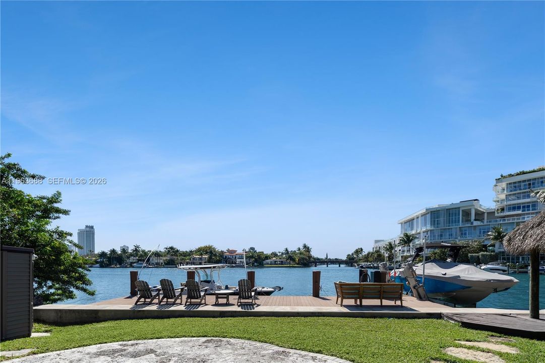 Activo con contrato: $8,999,999 (4 camas, 3 baños, 2914 Pies cuadrados)