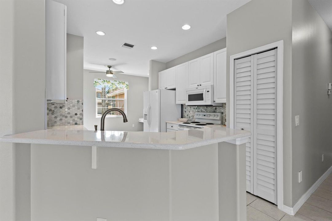 Kitchen Quartz countertops