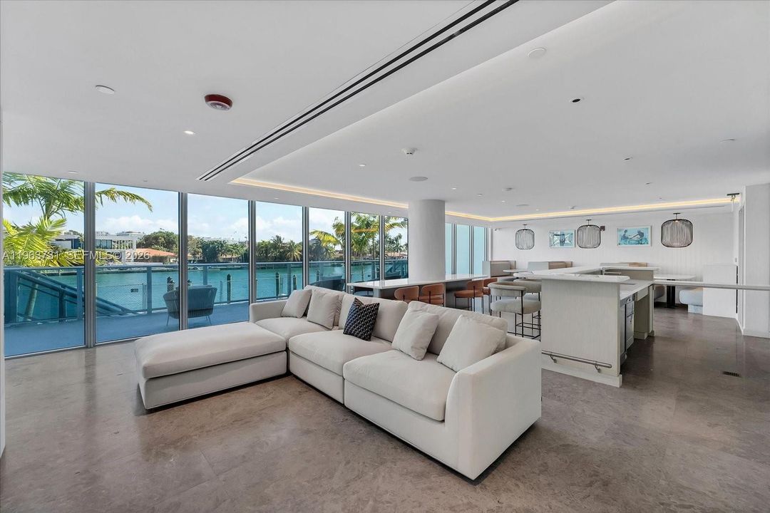 For Sale: $4,100,000 (4 beds, 4 baths, 2502 Square Feet)