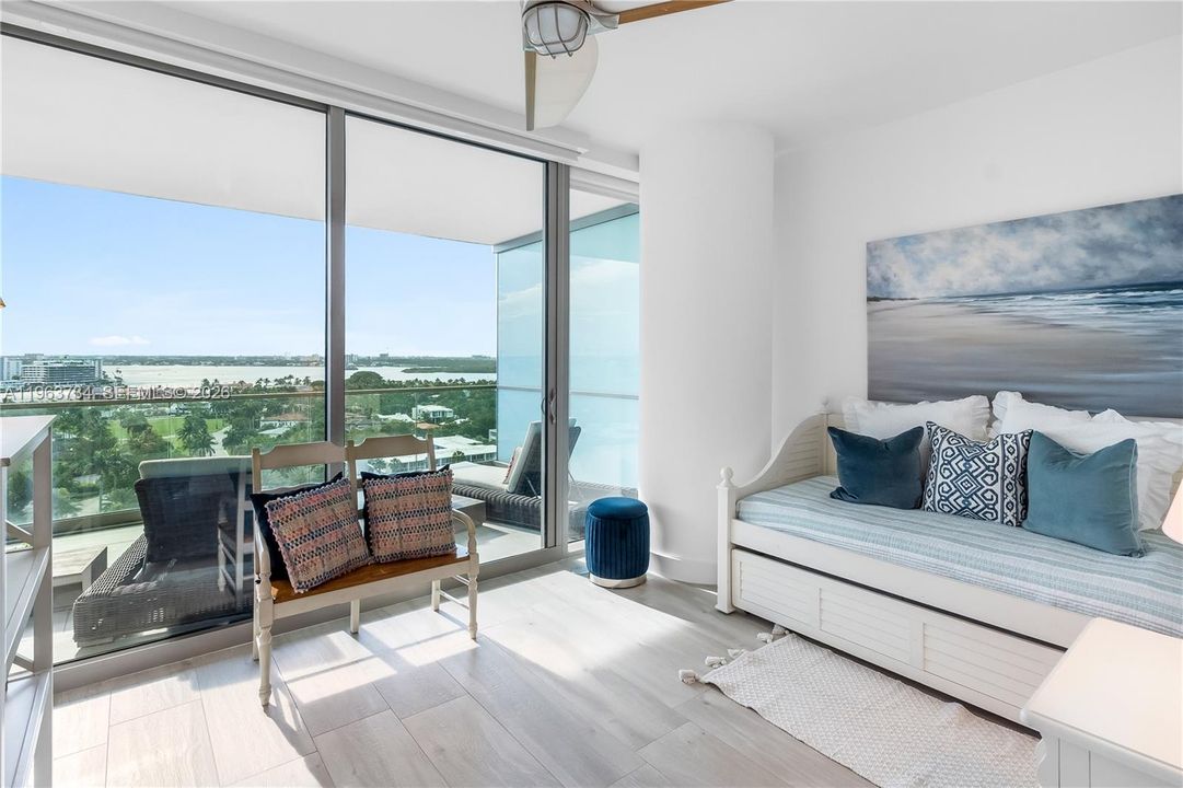For Sale: $3,825,000 (2 beds, 2 baths, 1704 Square Feet)