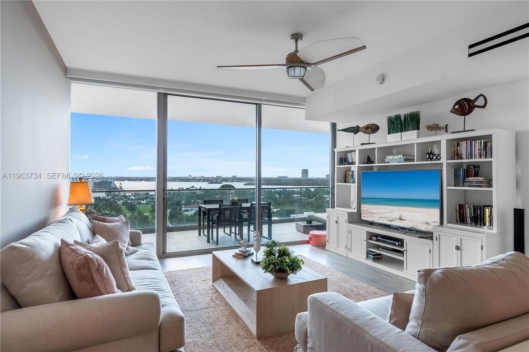 For Sale: $3,825,000 (2 beds, 2 baths, 1704 Square Feet)