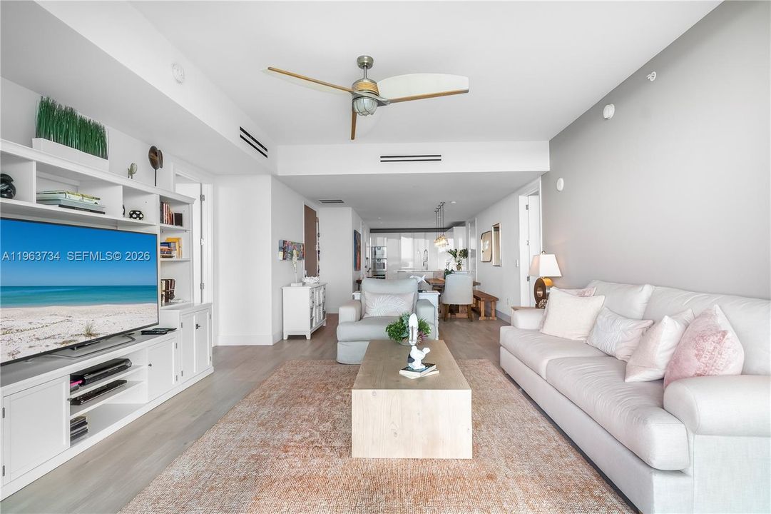 For Sale: $3,825,000 (2 beds, 2 baths, 1704 Square Feet)
