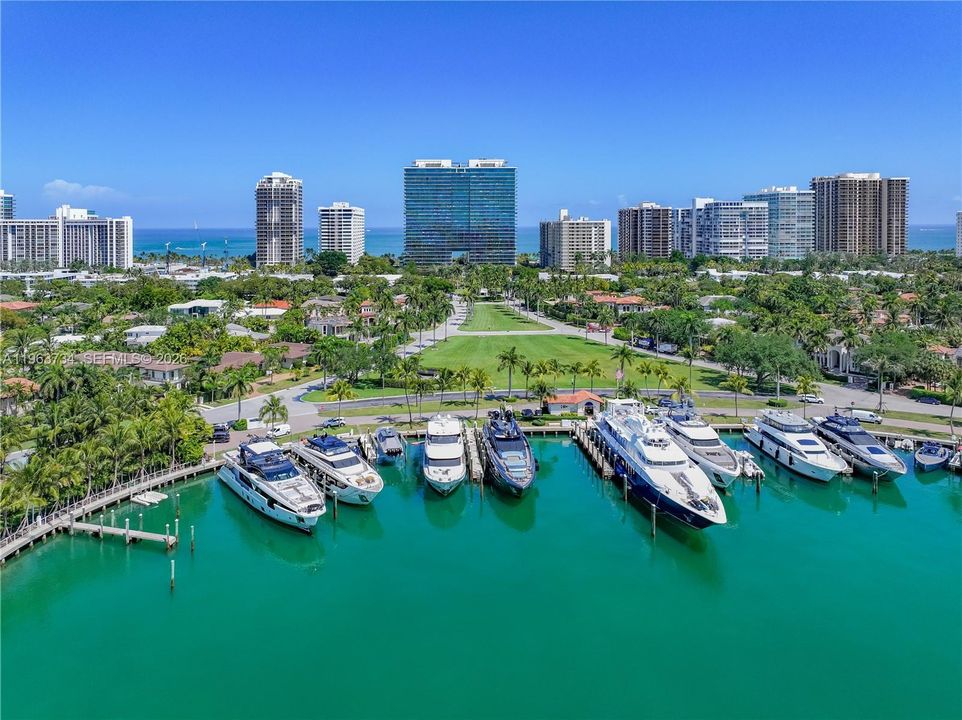 For Sale: $3,825,000 (2 beds, 2 baths, 1704 Square Feet)