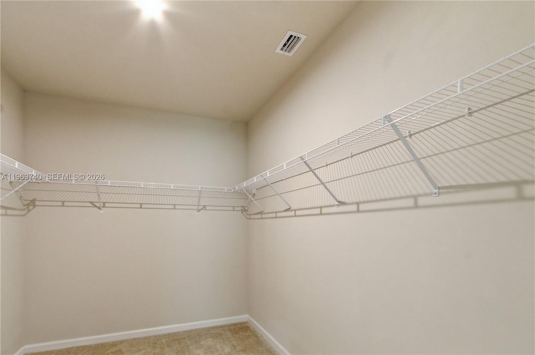 En Renta: $2,400 (3 camas, 2 baños, 1503 Pies cuadrados)