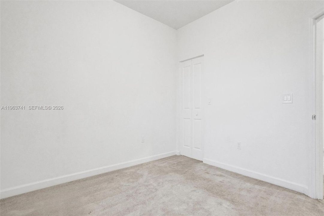 Active With Contract: $3,600 (3 beds, 3 baths, 1853 Square Feet)
