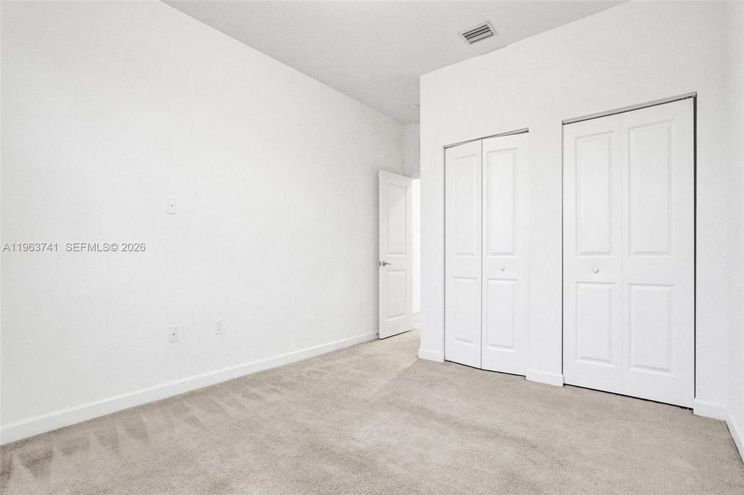 Active With Contract: $3,600 (3 beds, 3 baths, 1853 Square Feet)
