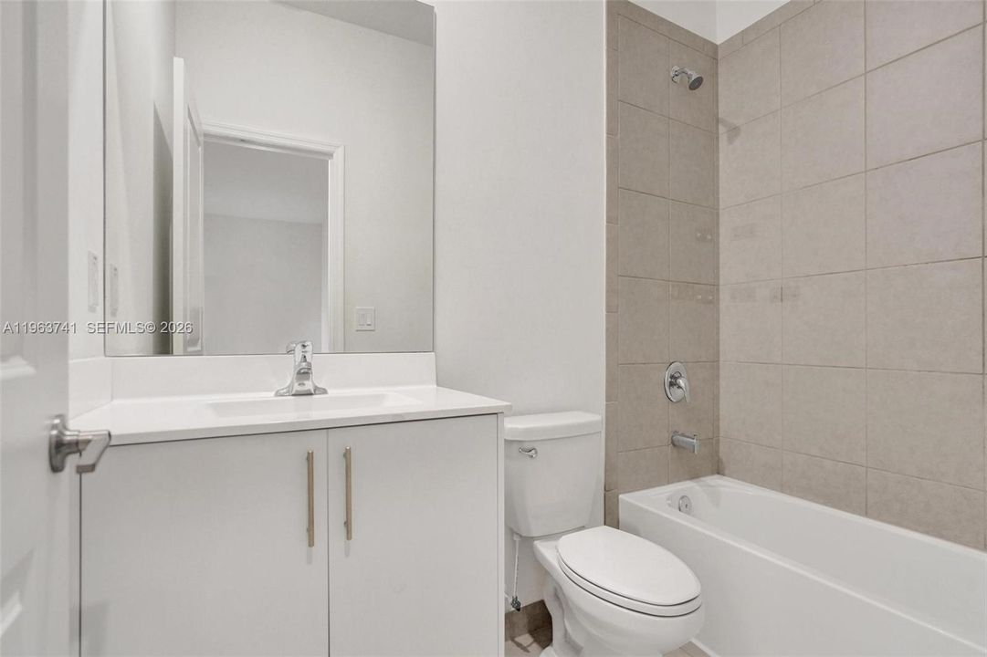 Active With Contract: $3,600 (3 beds, 3 baths, 1853 Square Feet)