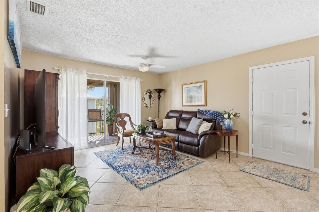 205 Village Dr unit 205