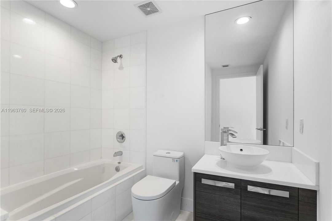 For Sale: $2,000,000 (4 beds, 5 baths, 3381 Square Feet)