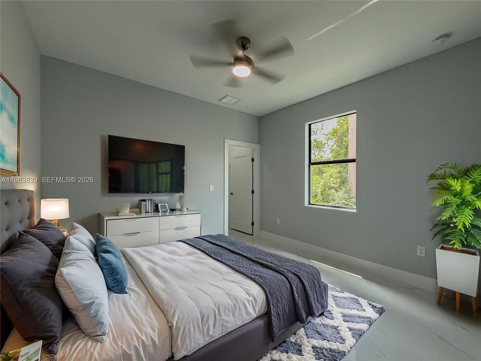 For Sale: $354,000 (3 beds, 2 baths, 1717 Square Feet)