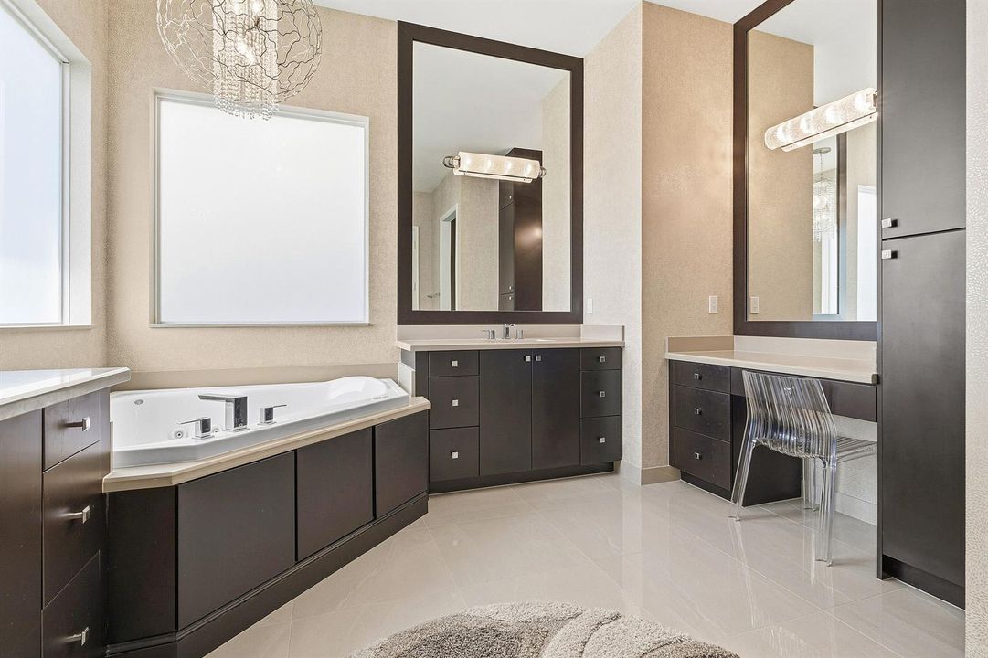 Luxurious Primary Bath