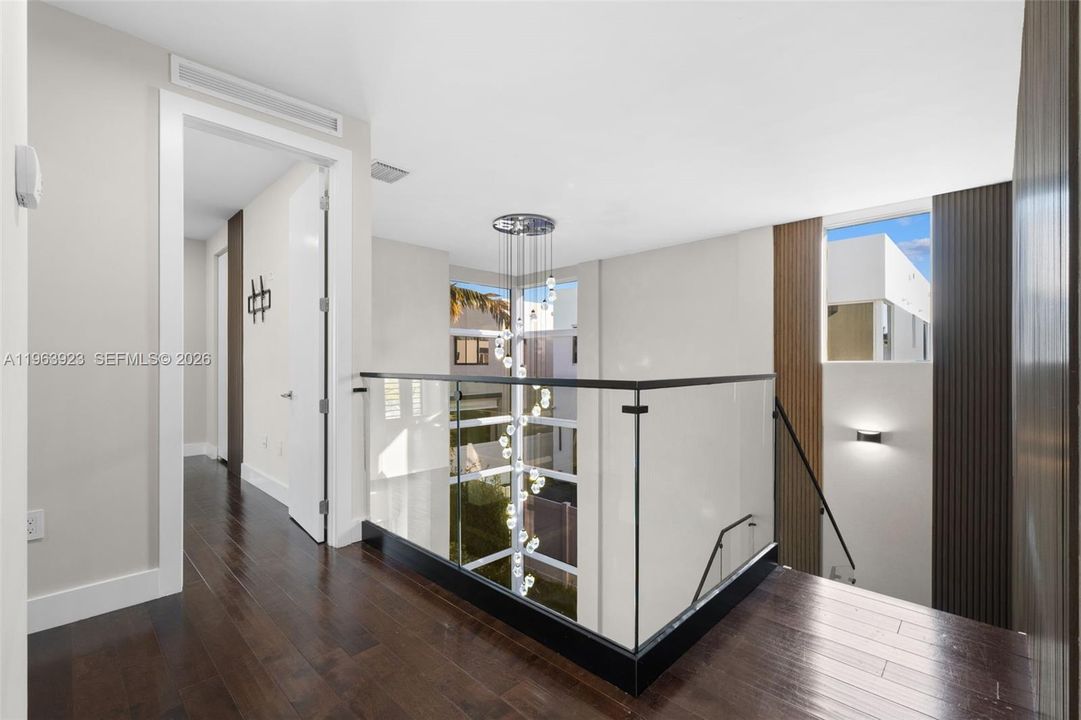 Recientemente alquilado: $10,500 (5 camas, 5 baños, 3113 Pies cuadrados)