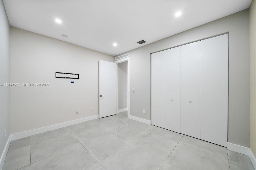 Recientemente alquilado: $10,500 (5 camas, 5 baños, 3113 Pies cuadrados)