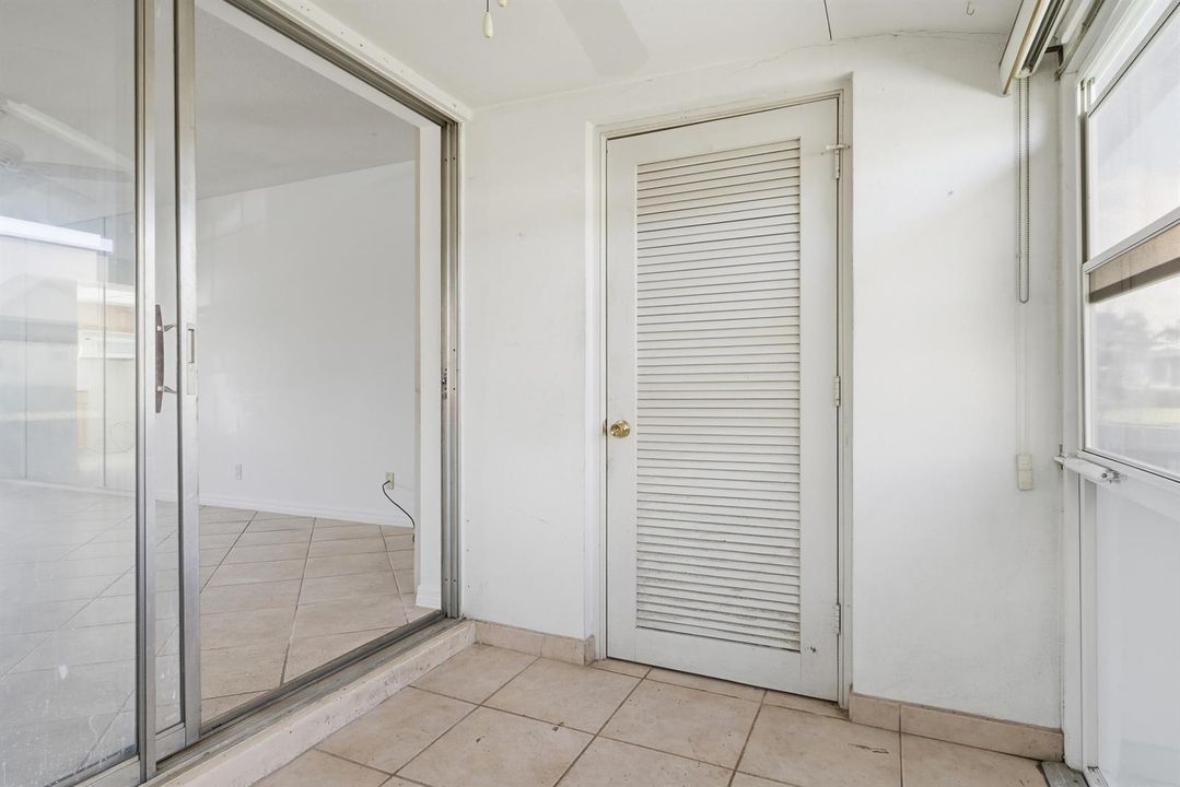 2965-ASHLEY-DR-W-APT-C-33415-018