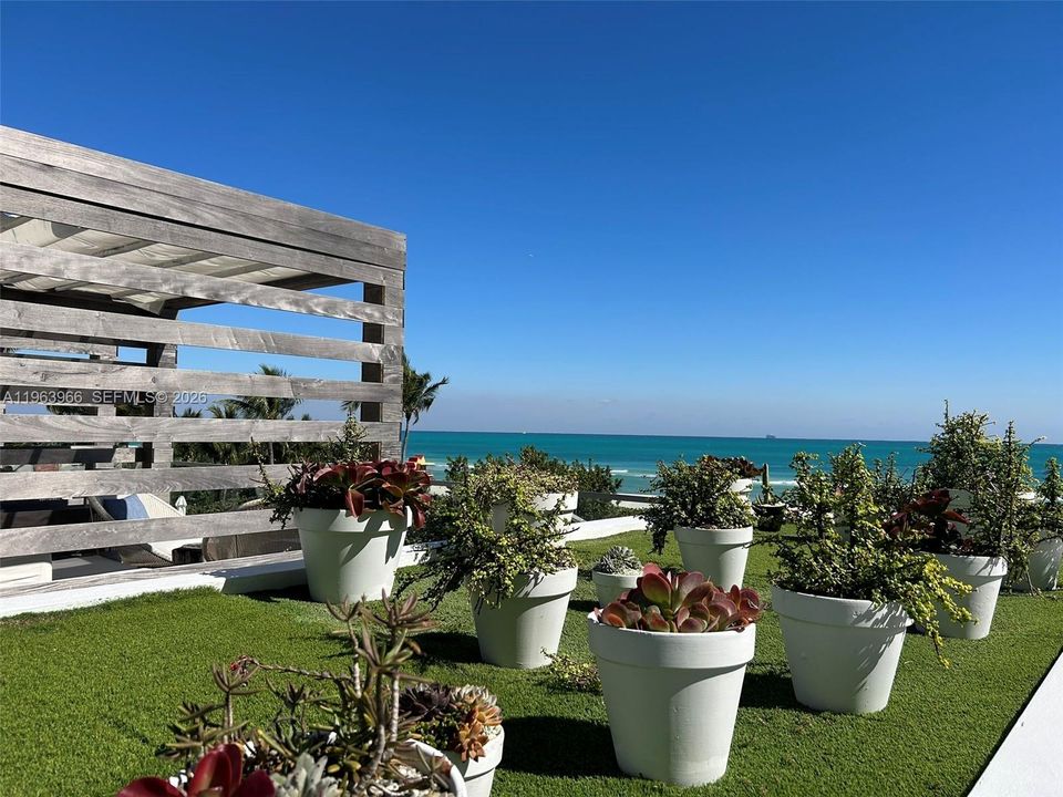 For Sale: $630,000 (0 beds, 1 baths, 660 Square Feet)